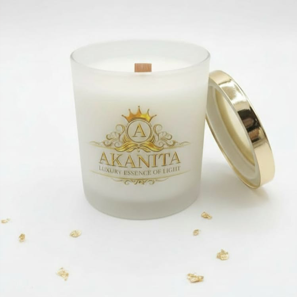 AKANITA Luxury Essence of Light Soy Candle with Wood Wick